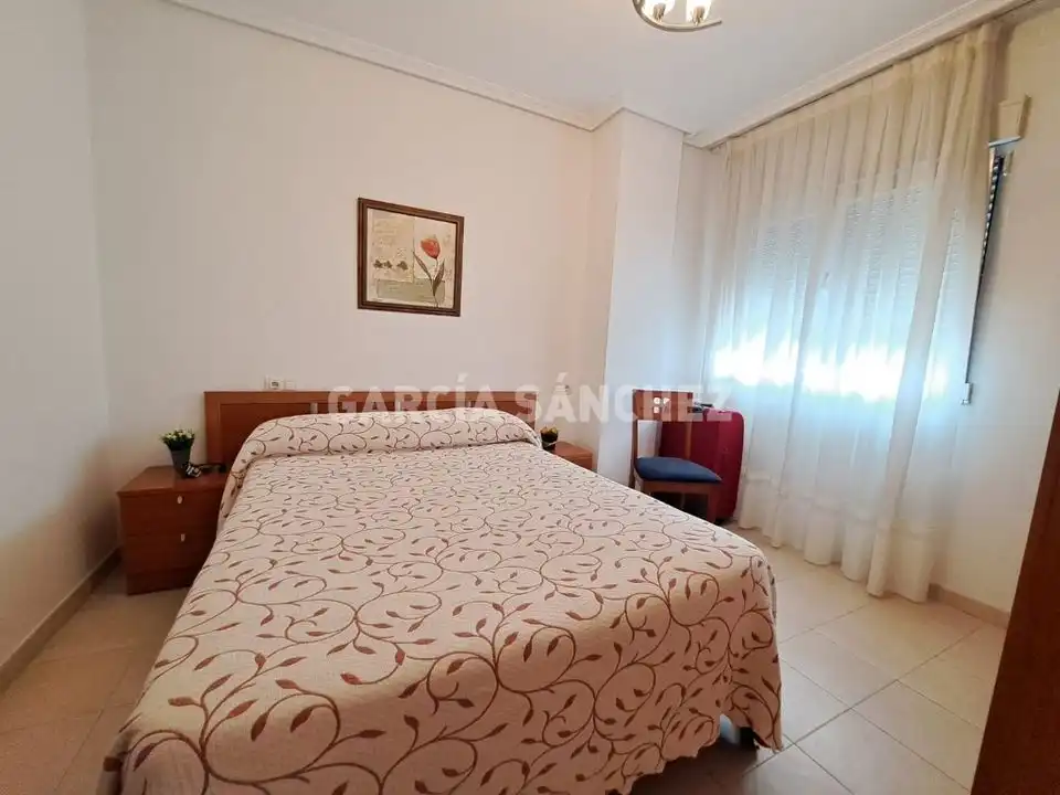 Habitación de Apartamento en venta en Boiro con Amueblado, Horno y Lavadora
