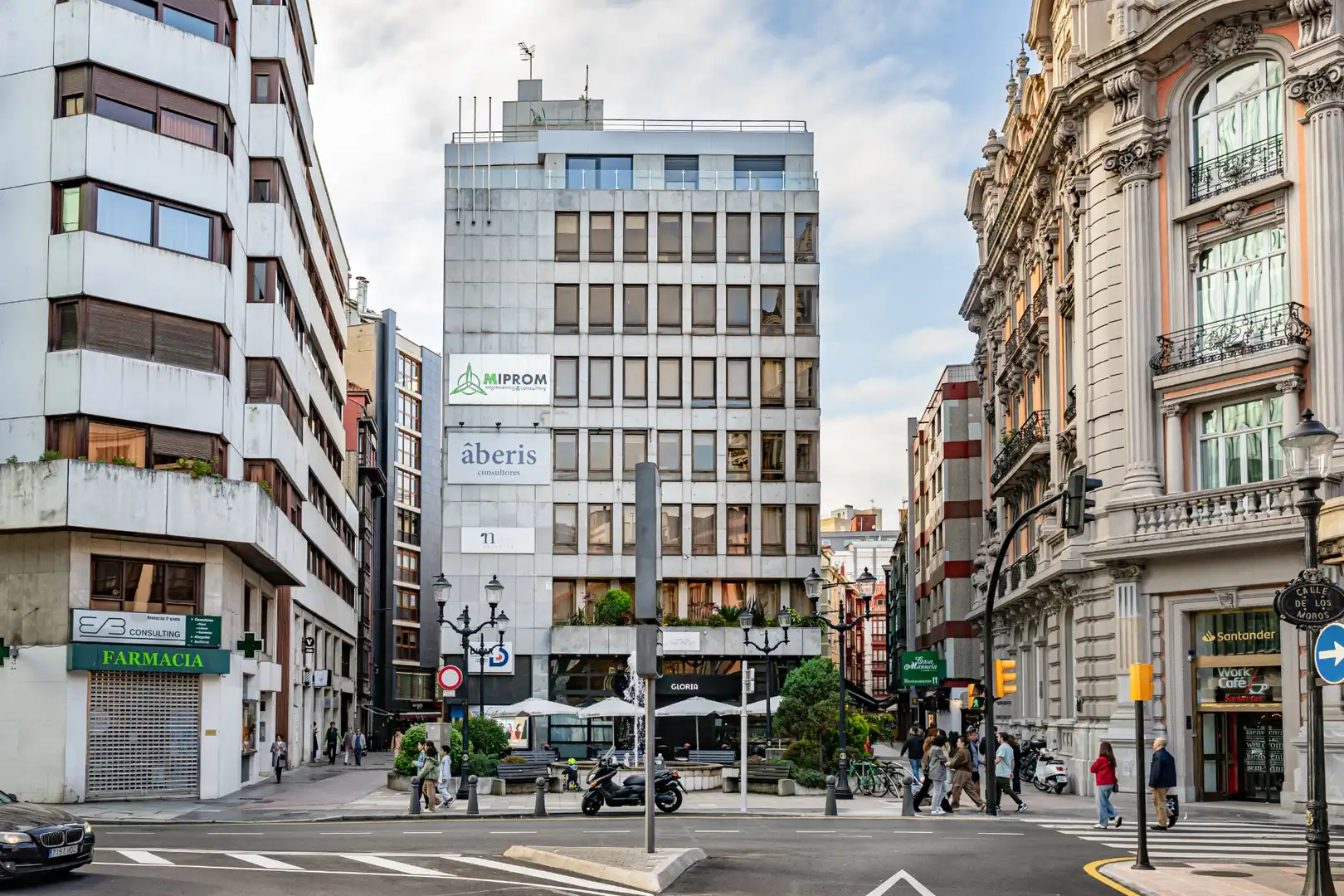 Vista exterior de Piso en venta en Gijón  con Parquet