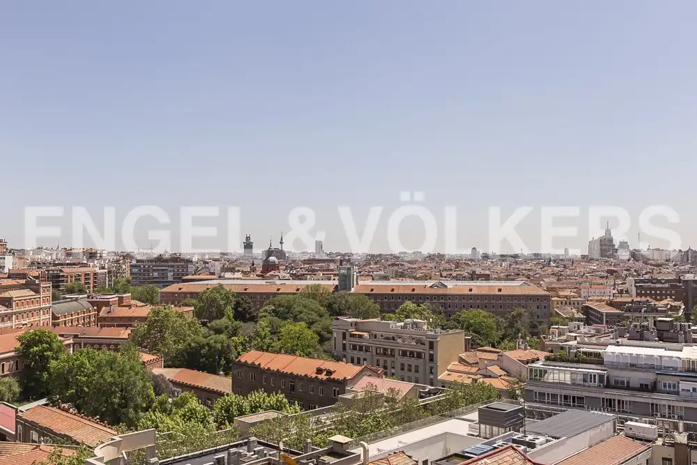 Exterior view of Flat for rent in Madrid  with Air Conditioner and Heating