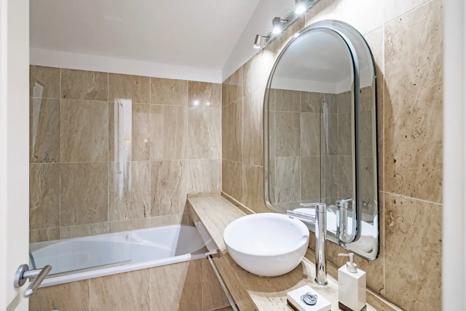 Baño de Casa o chalet en venta en Benalmádena con Aire acondicionado, Calefacción y Jardín privado