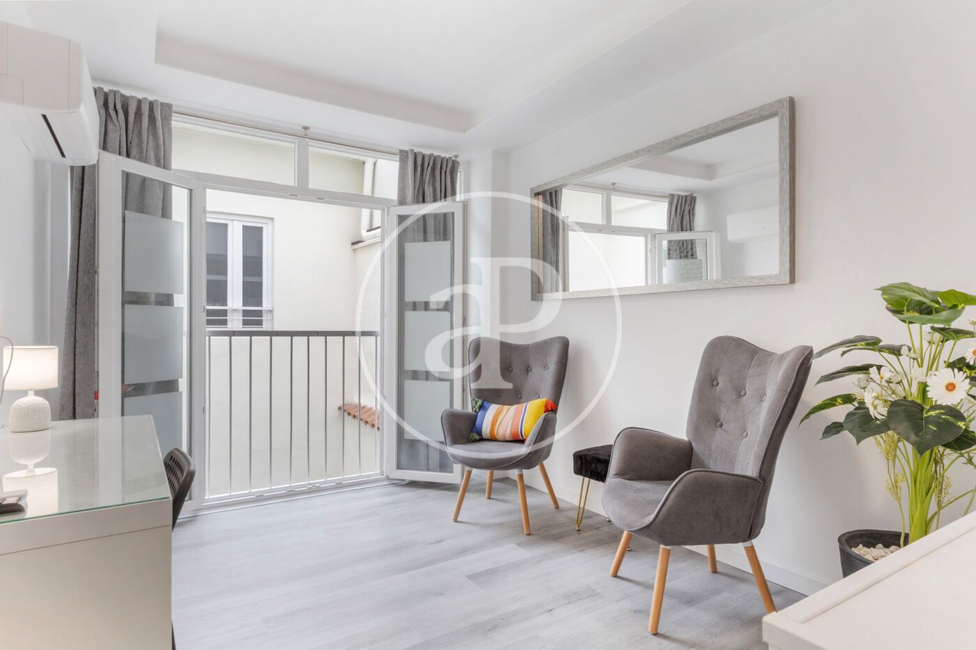 Terrassa de Loft de lloguer en  Valencia Capital amb Aire condicionat, Calefacció i Moblat