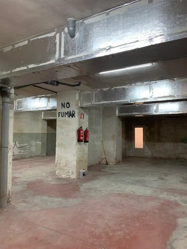 Local comercial en venda a Passatge de Milans, imagen 4