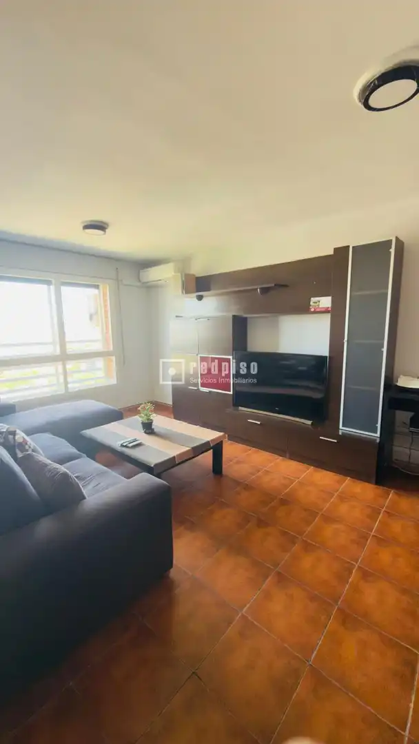 Flat for sale in de Felipe de Diego, Palomeras Bajas