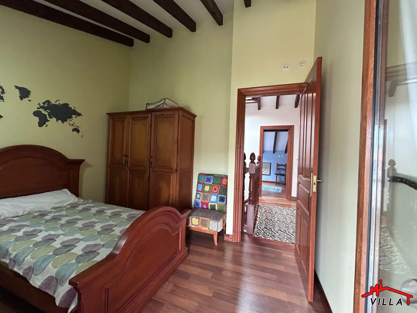 Dormitori de Casa adosada en venda en Rasines amb Terrassa i Moblat