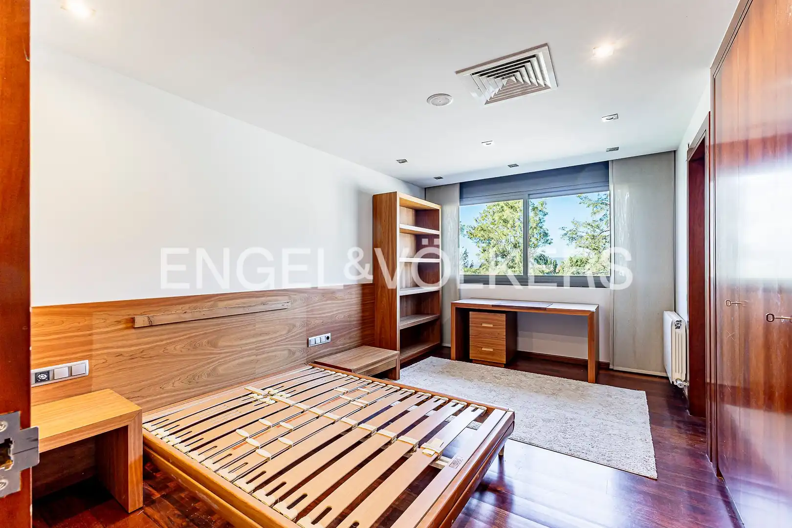Bedroom of Houses for sale in Esplugues de Llobregat  with Air Conditioner, Heating and Private garden