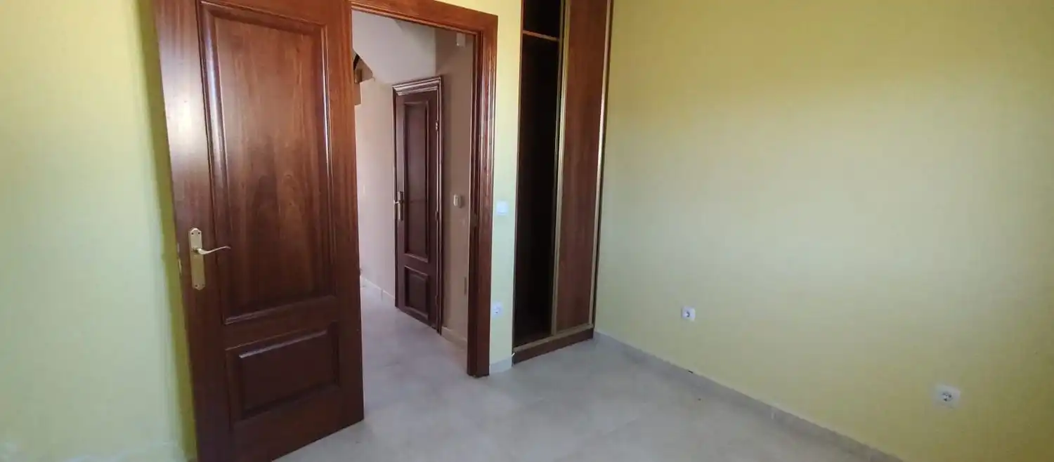 Casa adosada en venda a Viejo de Medina, Pozaldez