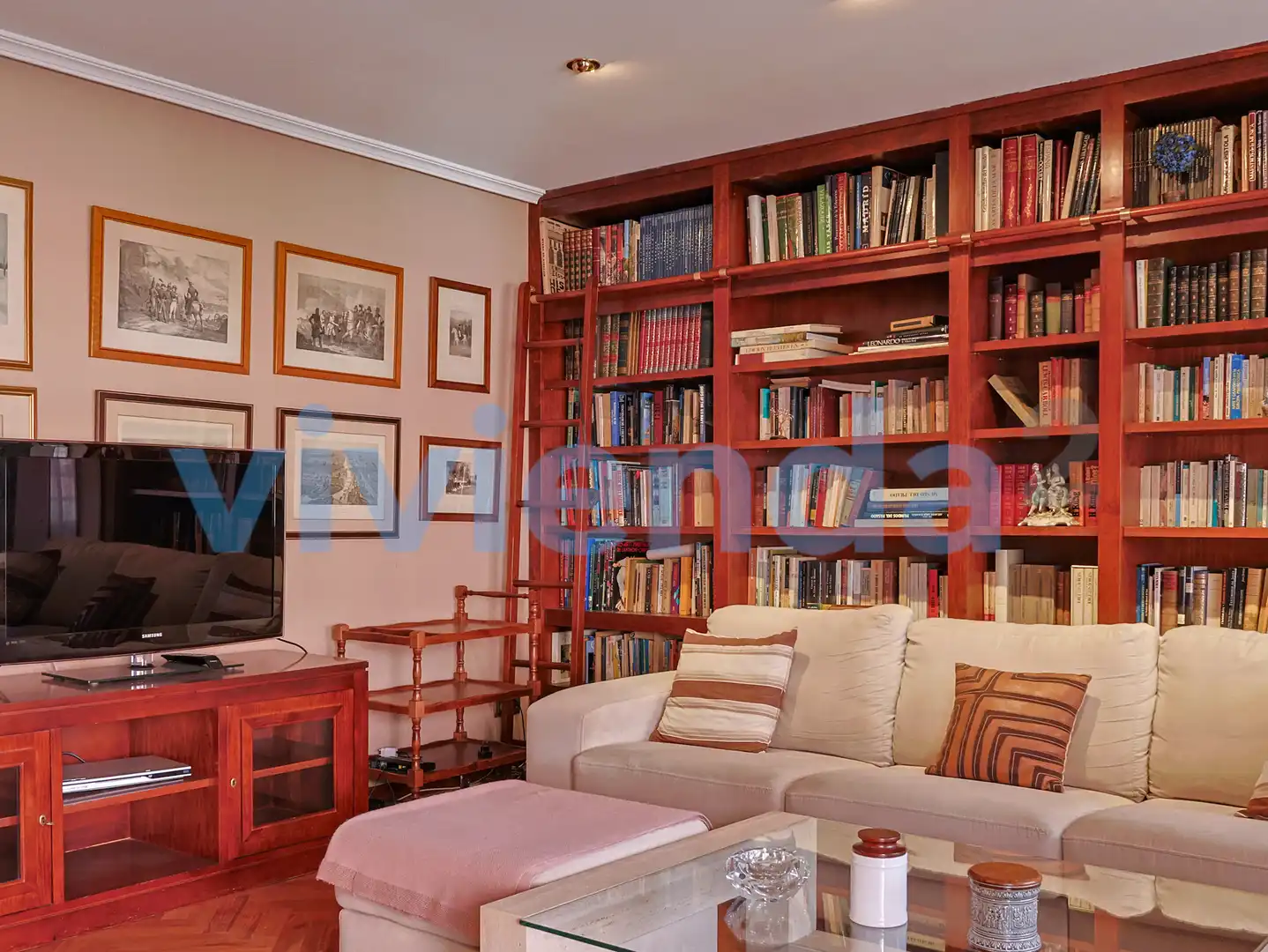 Living room of Flat for sale in Madrid  with Air Conditioner, Terrace and Swimming Pool