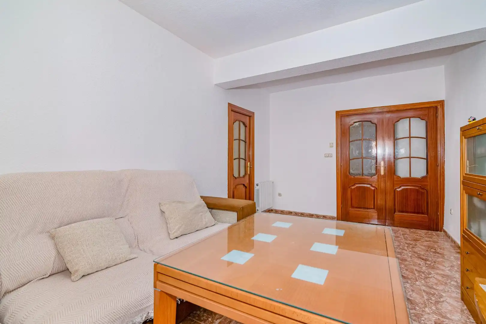 Sala de estar de Piso en venta en Granada con Calefacción y Amueblado