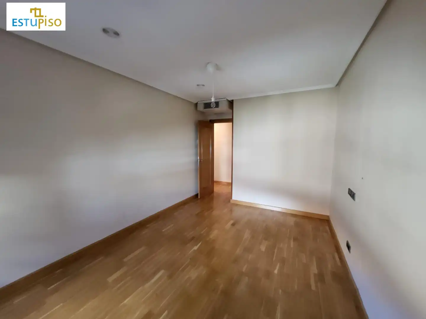 Bedroom of Flat for rent in León Capital   with Balcony