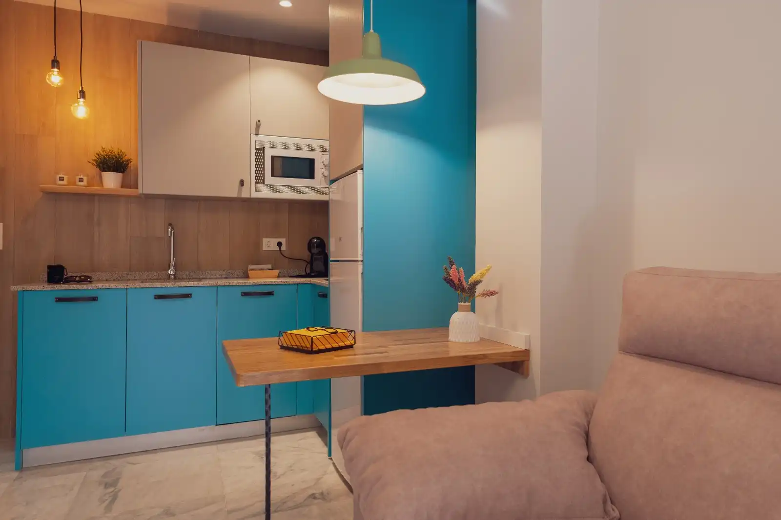 Mini appartamento con terrazza in affitto a Calle Arabial, imagen 2