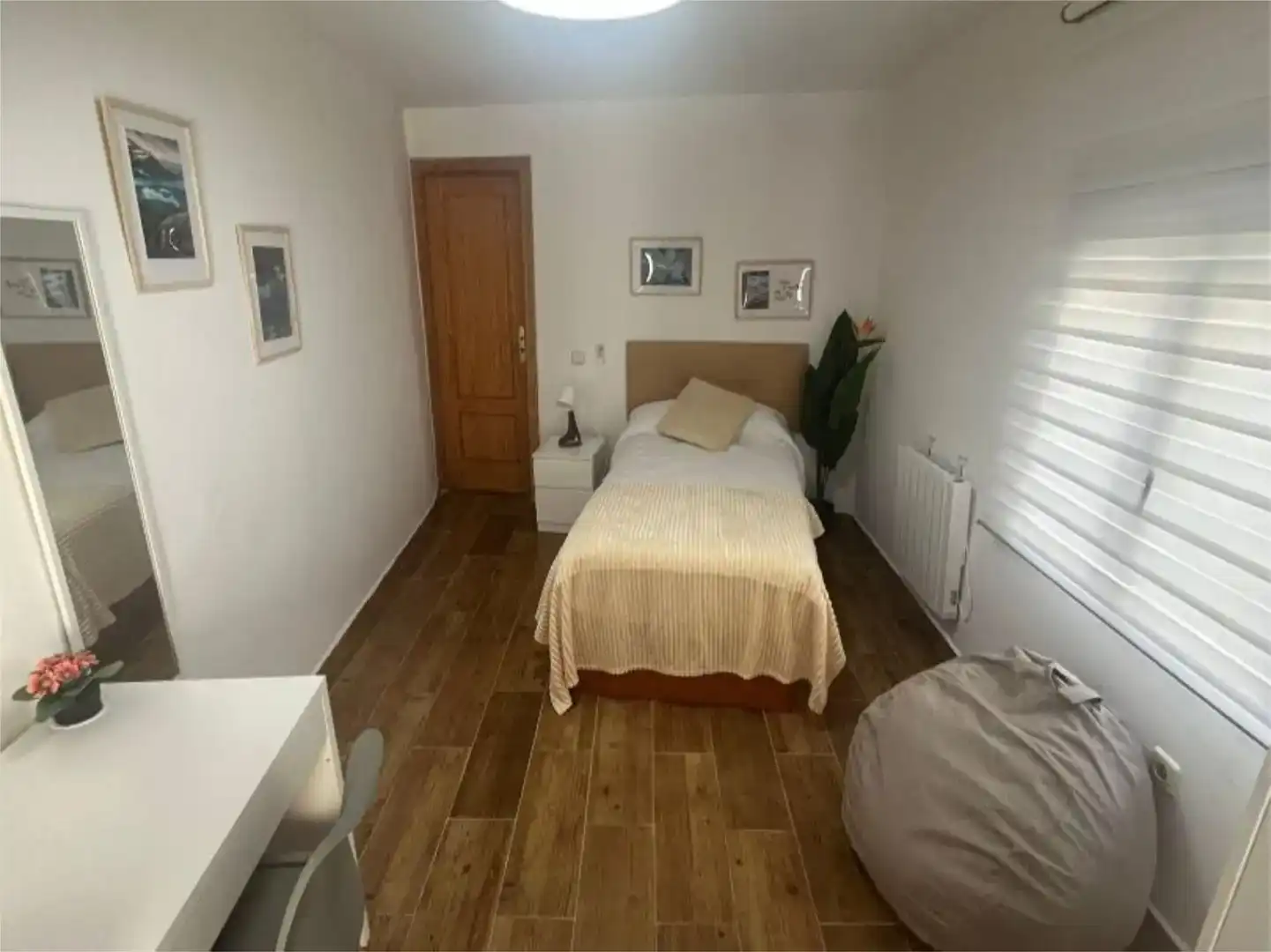 Bedroom of Study for rent in Estremera  with Air Conditioner, Furnished and Balcony