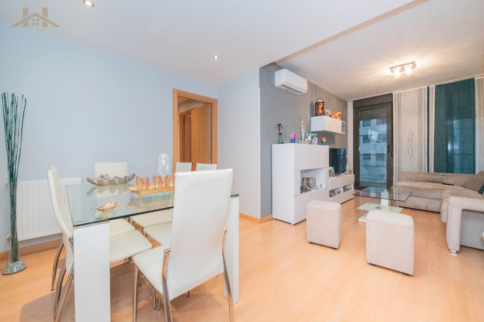 Sala d'estar de Pis en venda en Móstoles amb Aire condicionat, Traster i Piscina comunitària