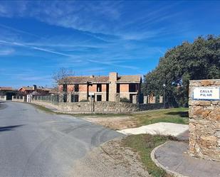 Vista exterior de Casa adosada en venda en Navas de Riofrío