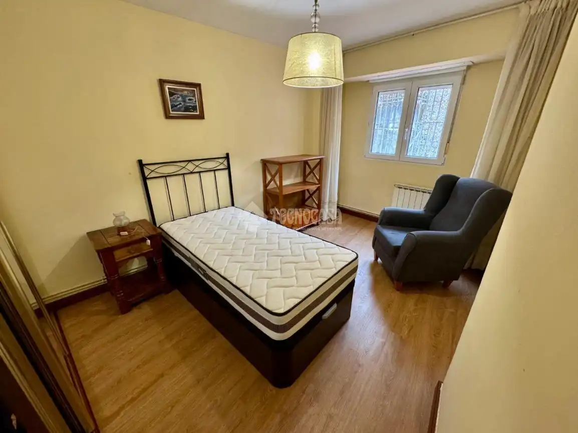 Schlafzimmer von Wohnung zur Miete in El Astillero   mit Heizung und Parkett