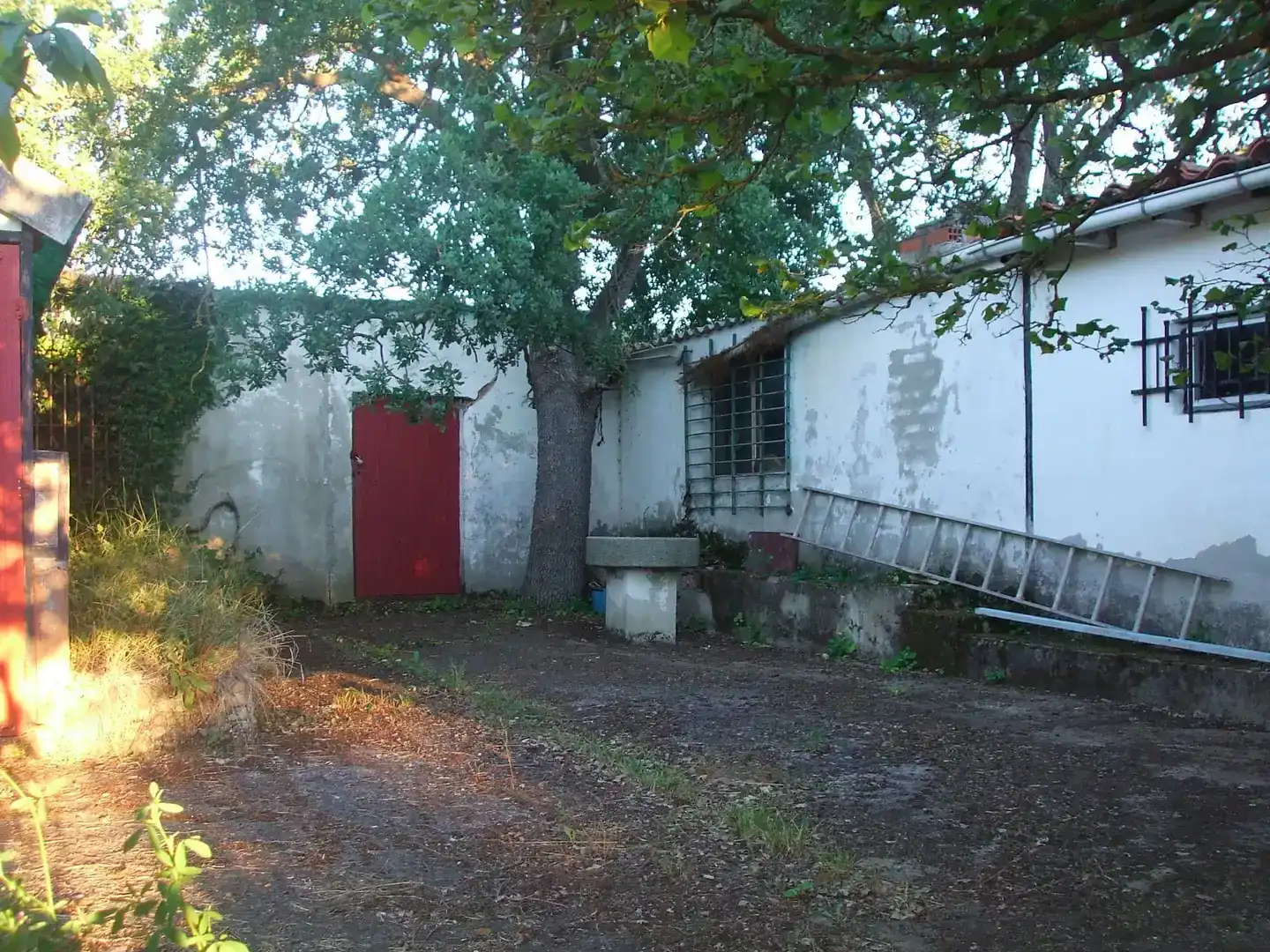 Vista exterior de Finca rústica en venda en Merindad de Cuesta-Urria amb Jardí privat, Traster i Piscina