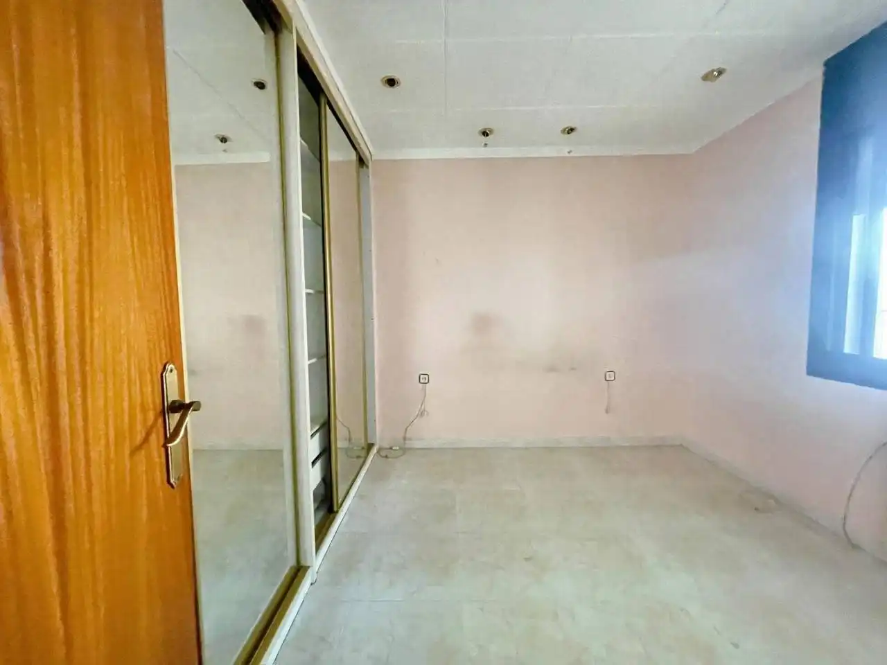Wohnung zum Verkauf in Cerdanyola del Vallès mit Heizung und Balkon