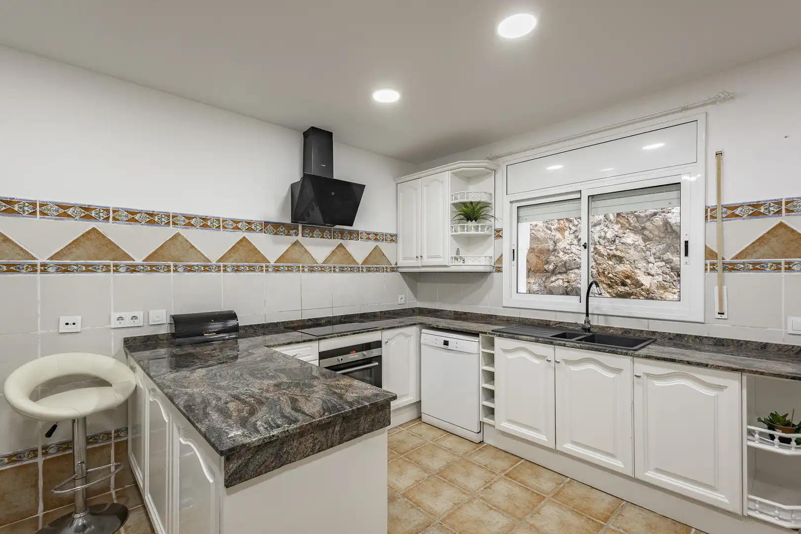 Küche von Haus oder Chalet zur Miete in Sitges mit Klimaanlage, Heizung und Privatgarten