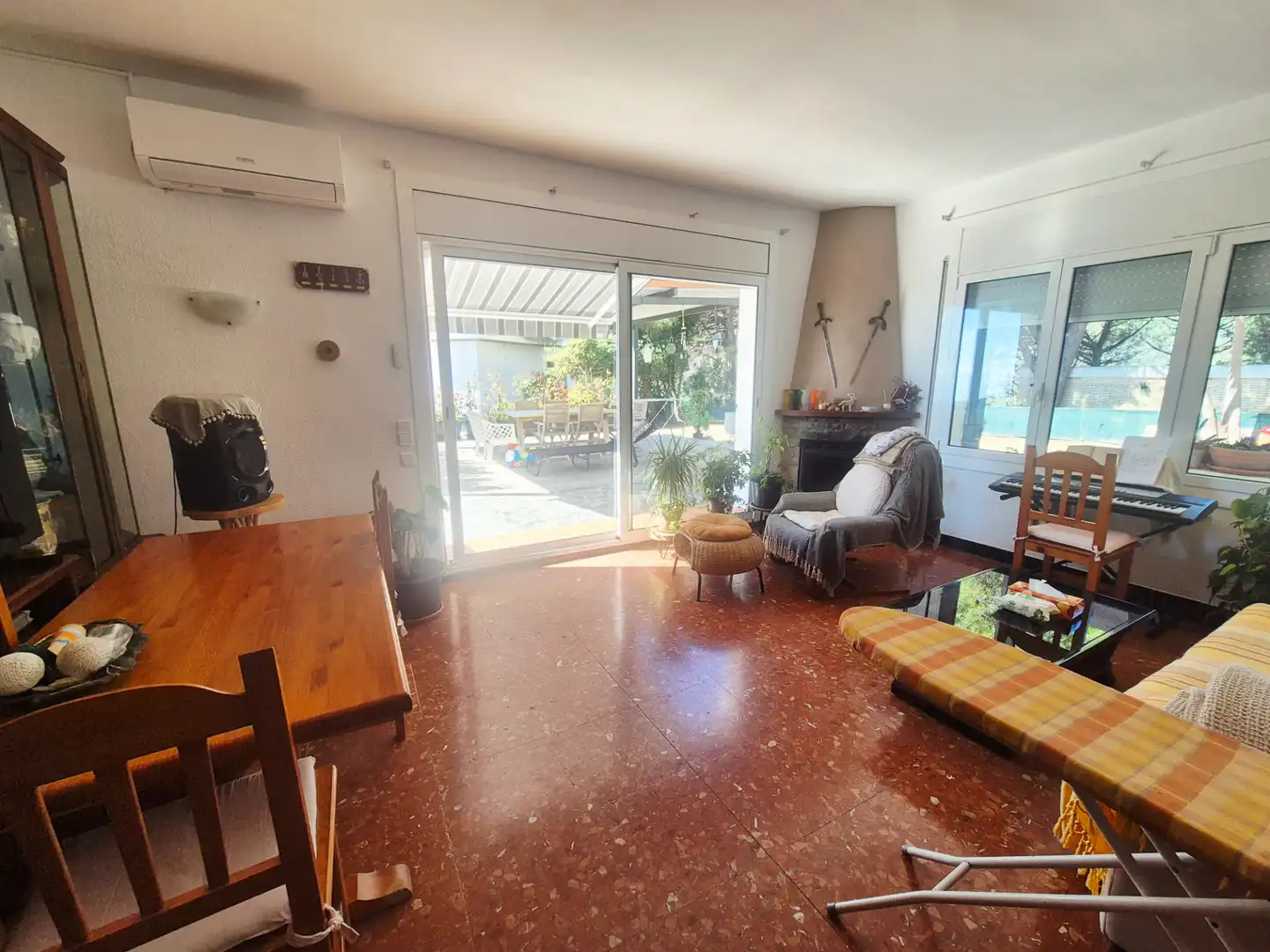 Casa con terraza en venta en Carrer Llorenç Trias 13, imagen 23