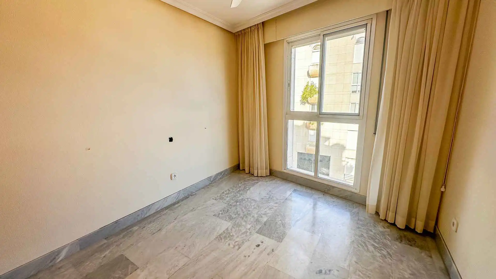 Bedroom of Apartments for rent in Marbella Centro