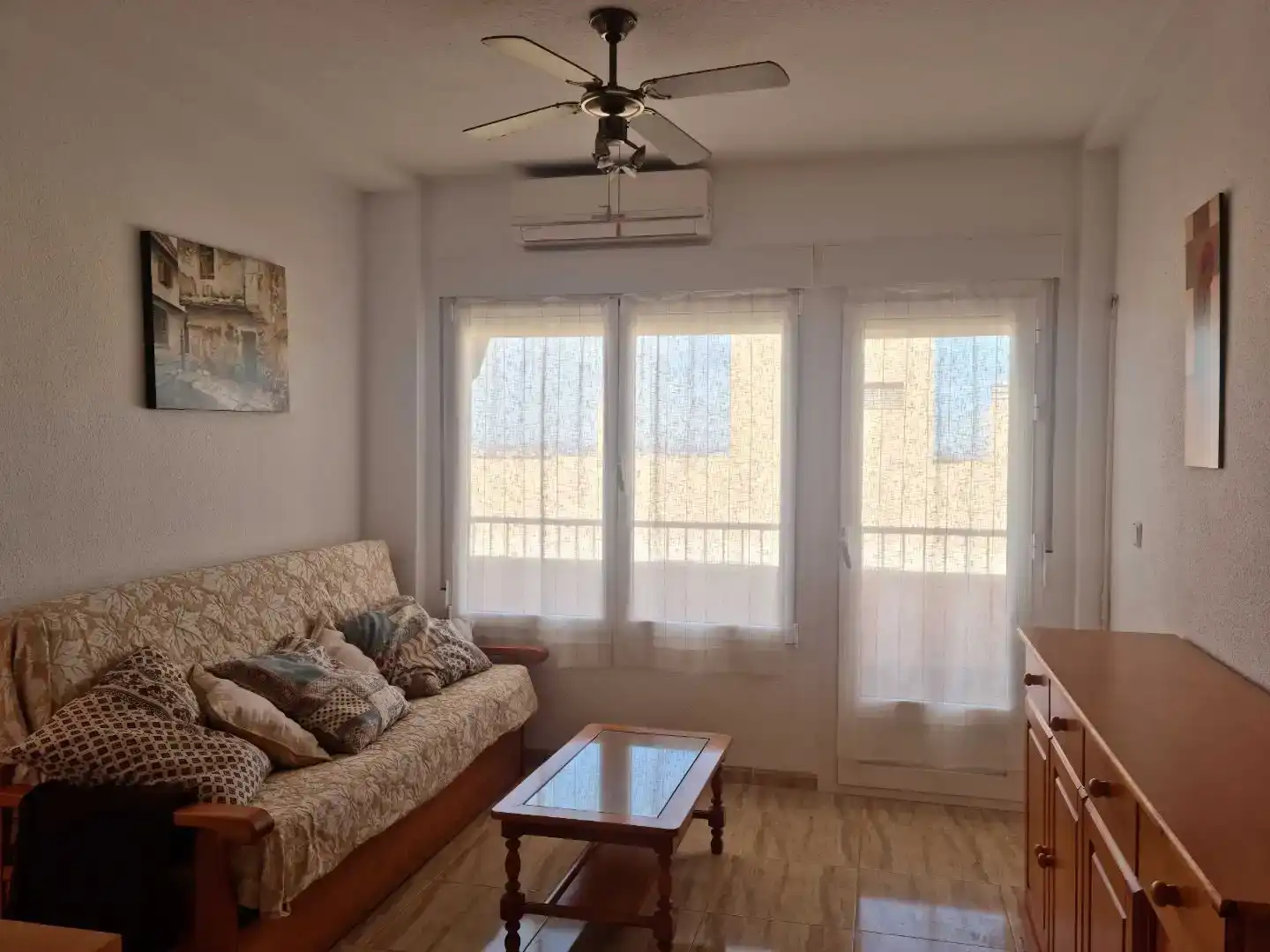 Sala de estar de Piso de alquiler en Cartagena con Aire acondicionado y Amueblado