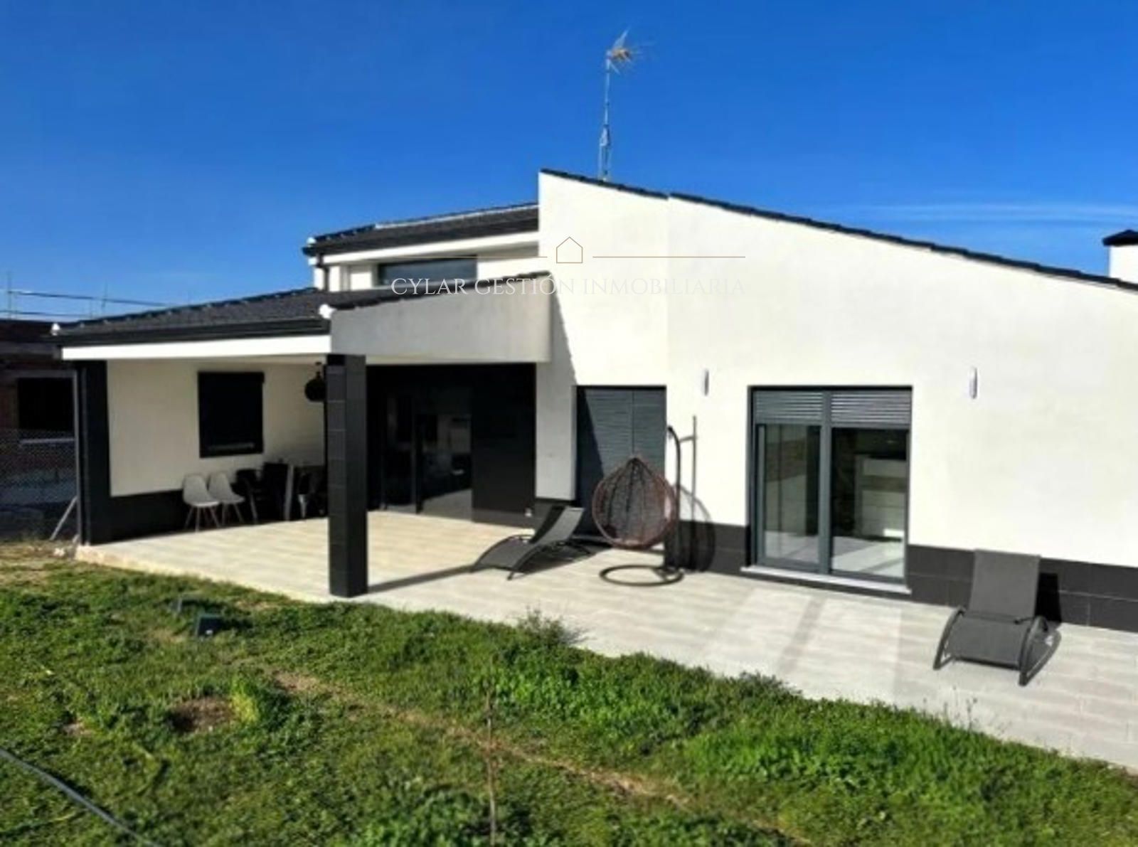 Exterior view of House or chalet for sale in Carrascal de Barregas  with Heating and Swimming Pool