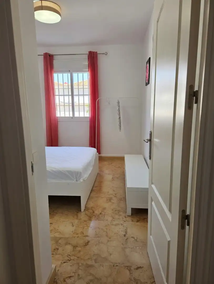 Habitación de Planta baja en venta en Manilva con Aire acondicionado, Terraza y Piscina