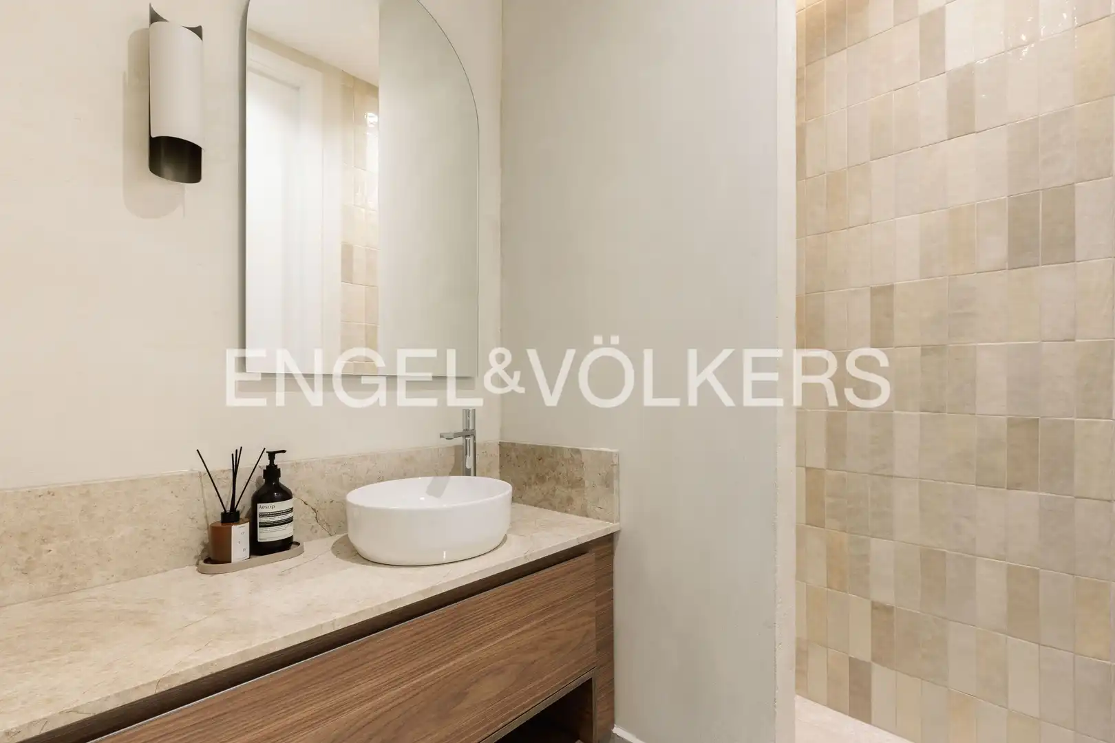 Piso en venta en Calle de la Madera, Universidad - Malasaña