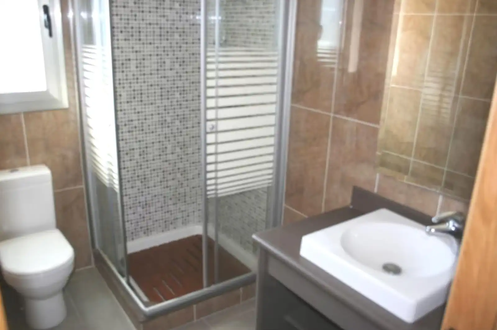 Baño de Casa o chalet en venta en L'Aldea con Aire acondicionado, Jardín privado y Parquet