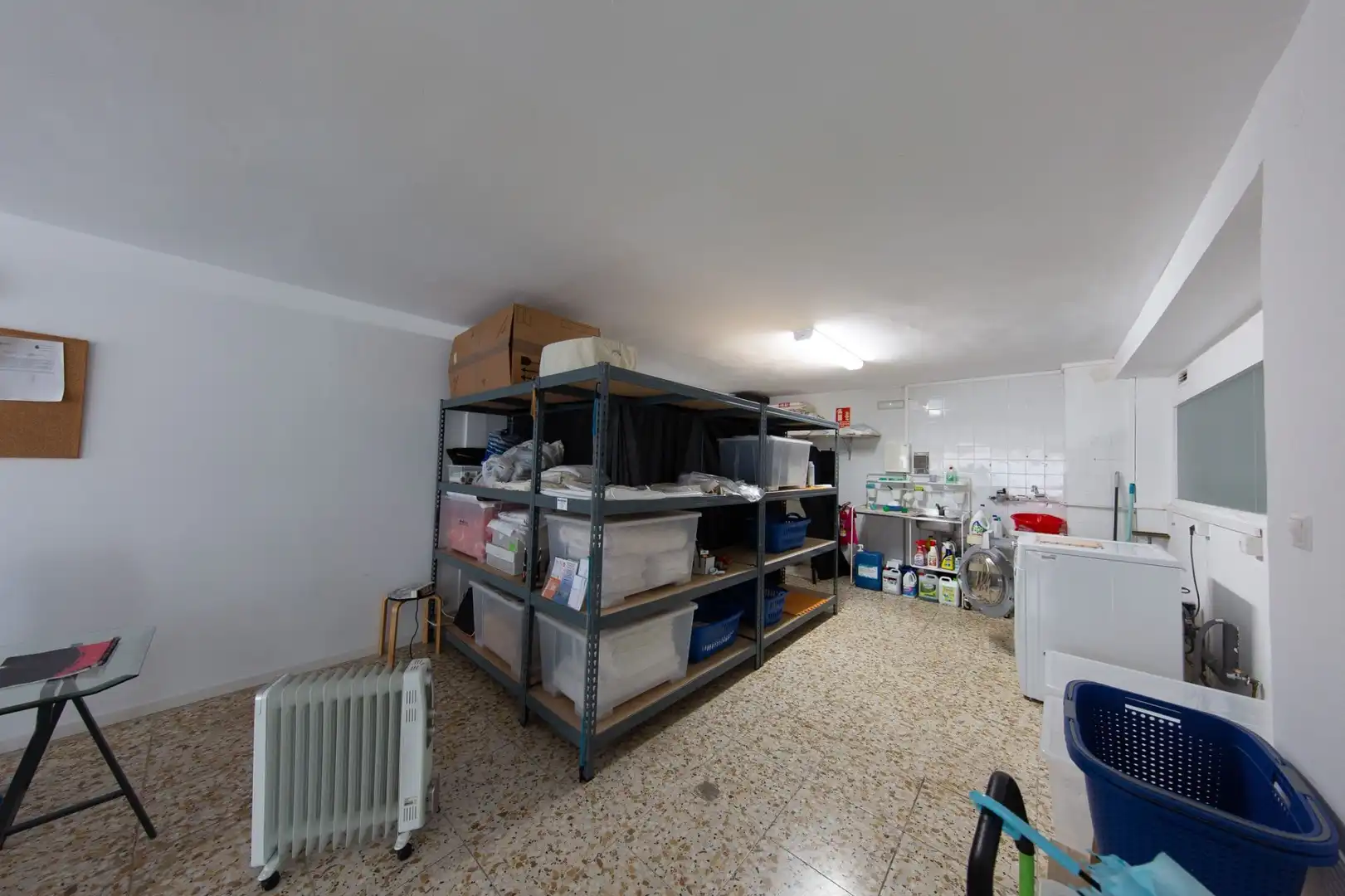Local en venta en Alicante / Alacant con Aire acondicionado y Amueblado
