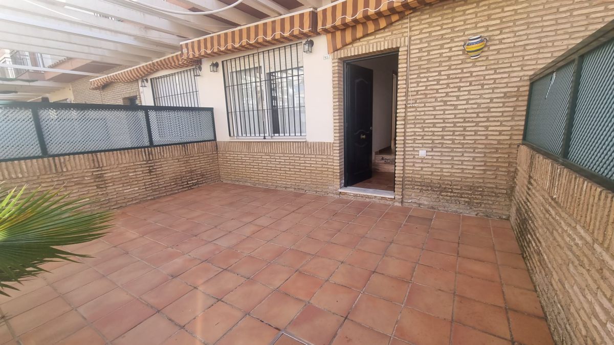 Terrassa de Casa adosada en venda en La Antilla amb Terrassa i Piscina comunitària