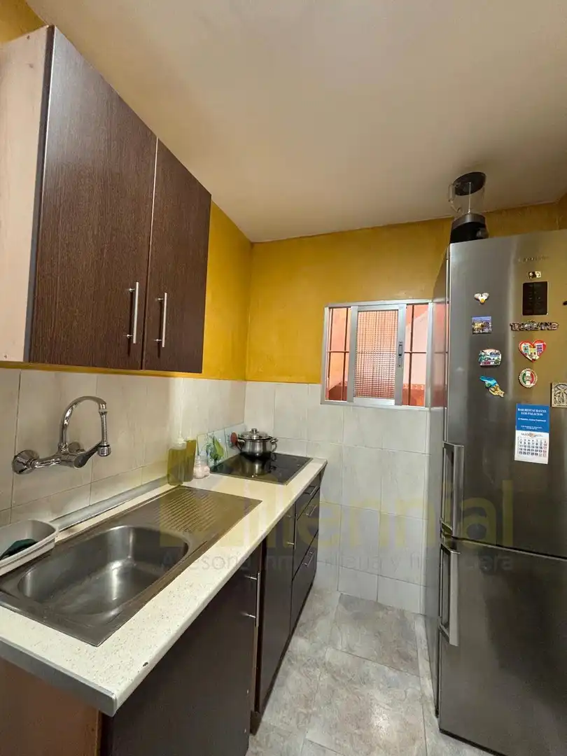 Küche von Einfamilien-Reihenhaus zum Verkauf in Sevilla mit Klimaanlage