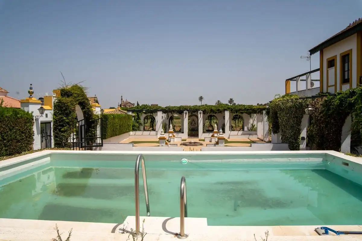 Piscina de Casa o xalet en venda en Espartinas amb Calefacció, Jardí privat i Terrassa