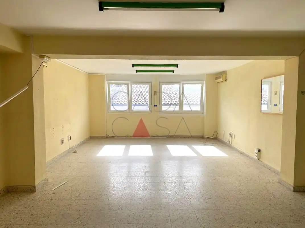 Oficina amb ascensor de lloguer a Numancia - San Fernando, imagen 2