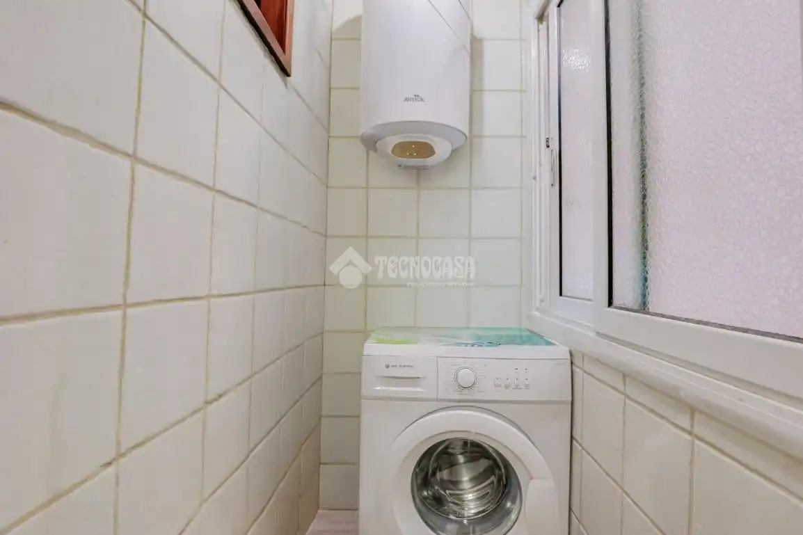 Bathroom of Flat for sale in Rubí