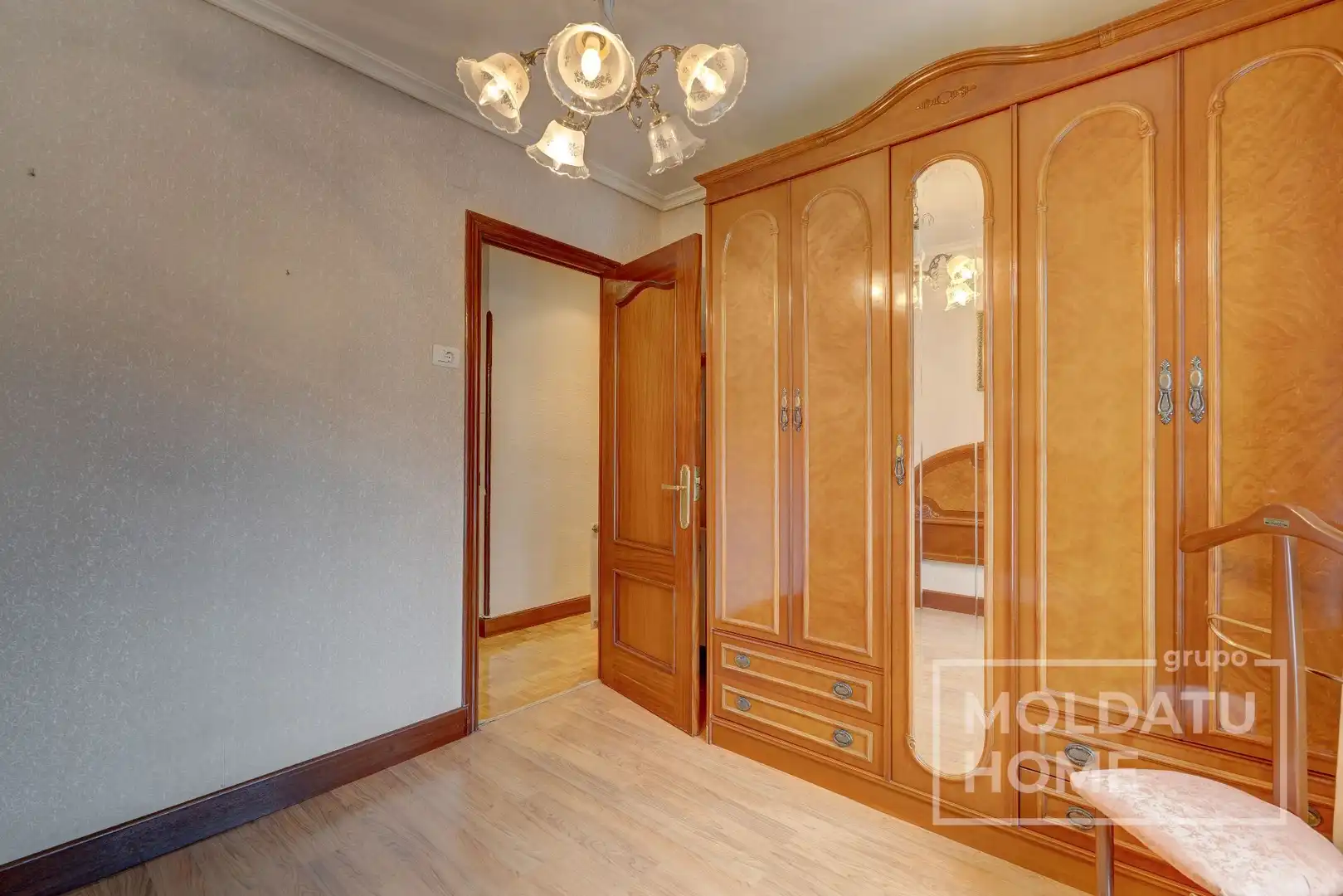 Schlafzimmer von Wohnung zum Verkauf in Irun  mit Heizung