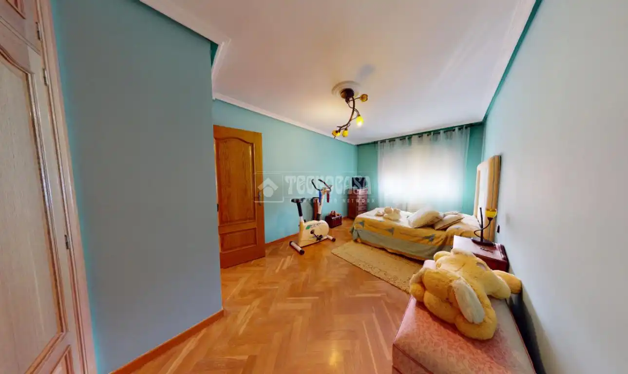 Wohnzimmer von Einfamilien-Reihenhaus zum Verkauf in Leganés mit Heizung, Parkett und Terrasse