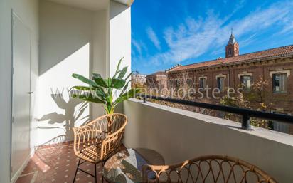 Exterior view of Flat for sale in  Madrid Capital  with Air Conditioner, Heating and Parquet flooring