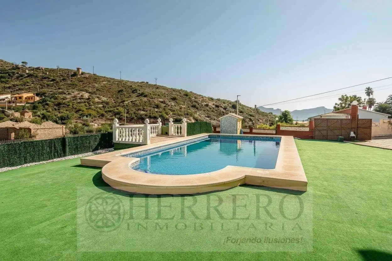Piscina de Casa o chalet en venta en Gandia con Aire acondicionado, Calefacción y Jardín privado