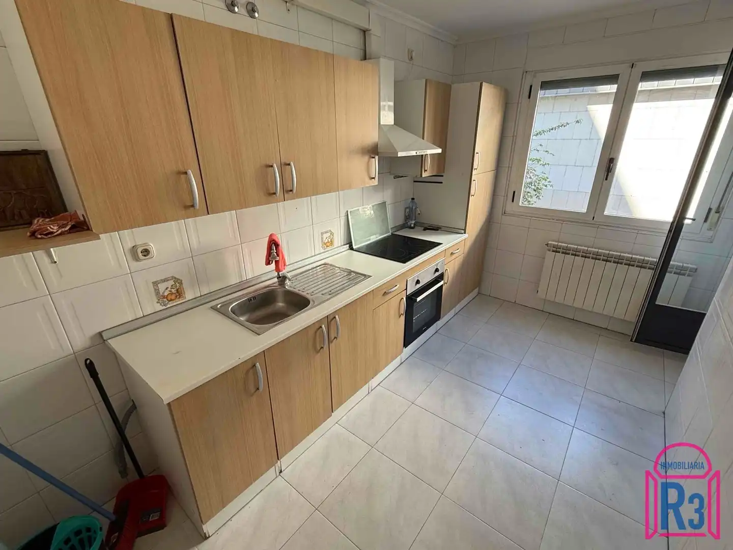 Cocina de Piso de alquiler en León Capital  con Calefacción, Terraza y Trastero