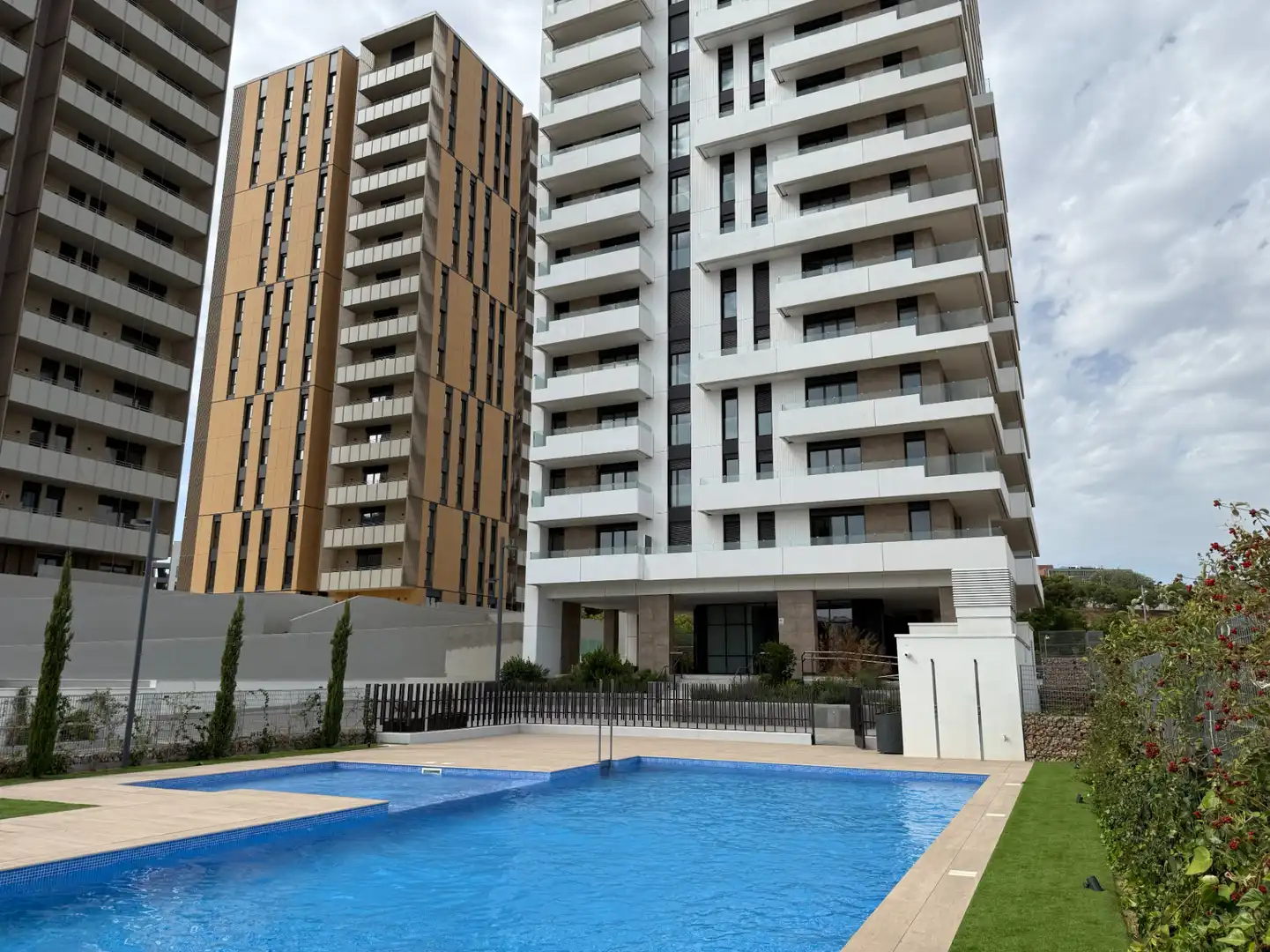 Piscina de Pis de lloguer en Esplugues de Llobregat amb Aire condicionat, Calefacció i Terrassa