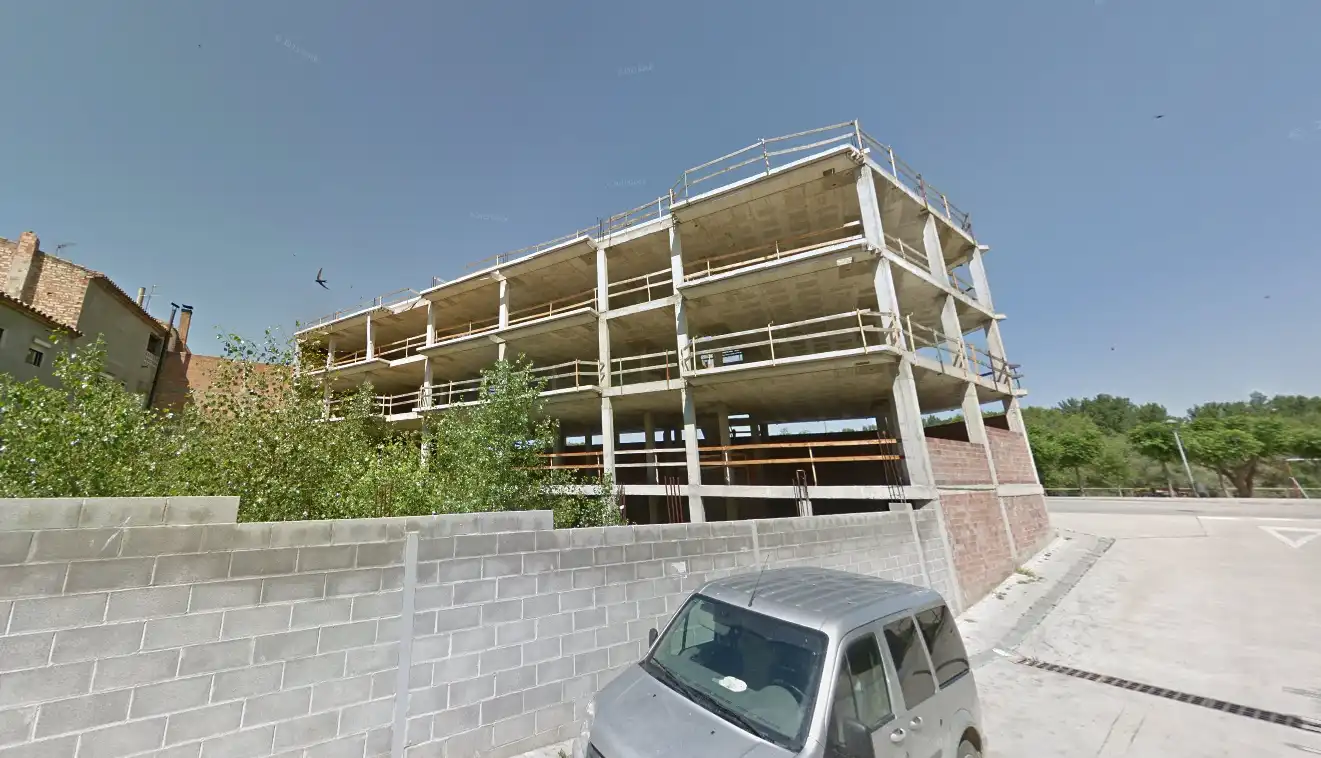 Vista exterior de Edifici en venda en Torres de Segre