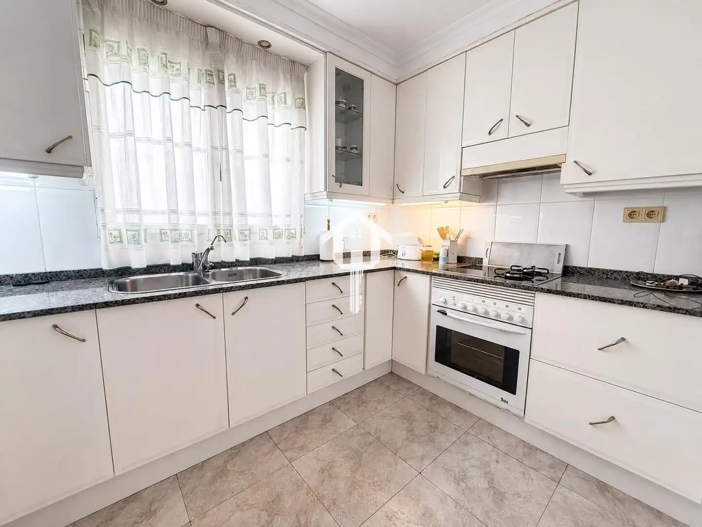 Cocina de Piso en venta en Alicante / Alacant con Aire acondicionado, Calefacción y Amueblado