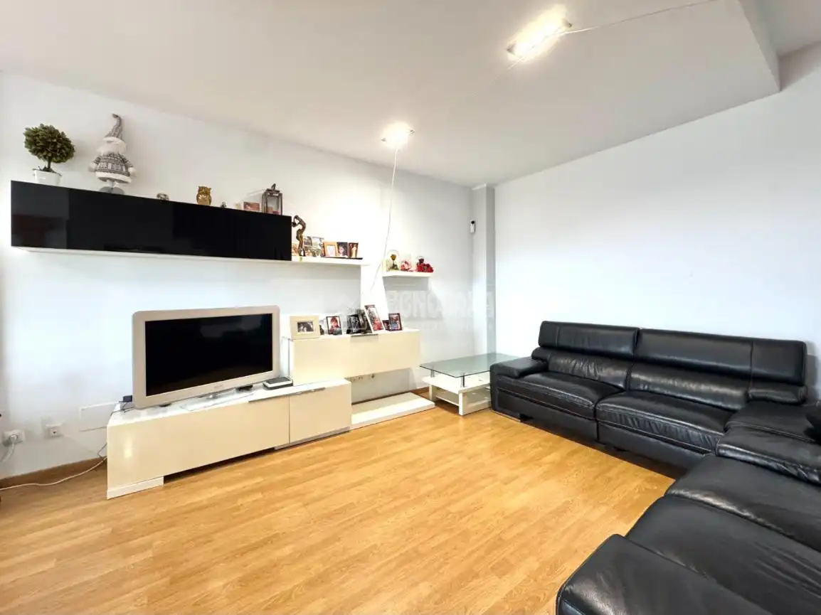 Sala d'estar de Casa adosada en venda en Las Palmas de Gran Canaria amb Terrassa