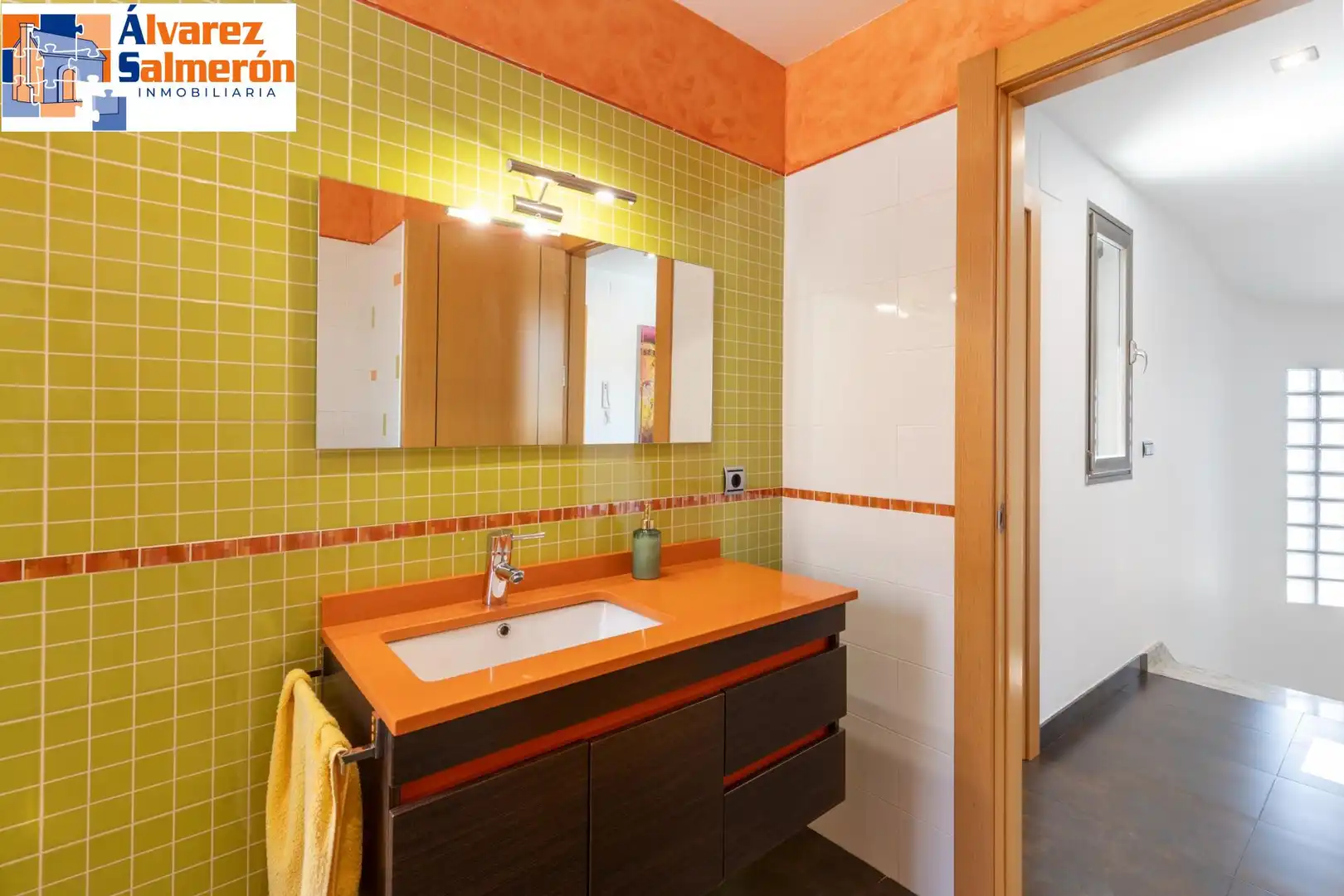 Badezimmer von Haus oder Chalet zum Verkauf in Alfacar mit Heizung und Schwimmbad