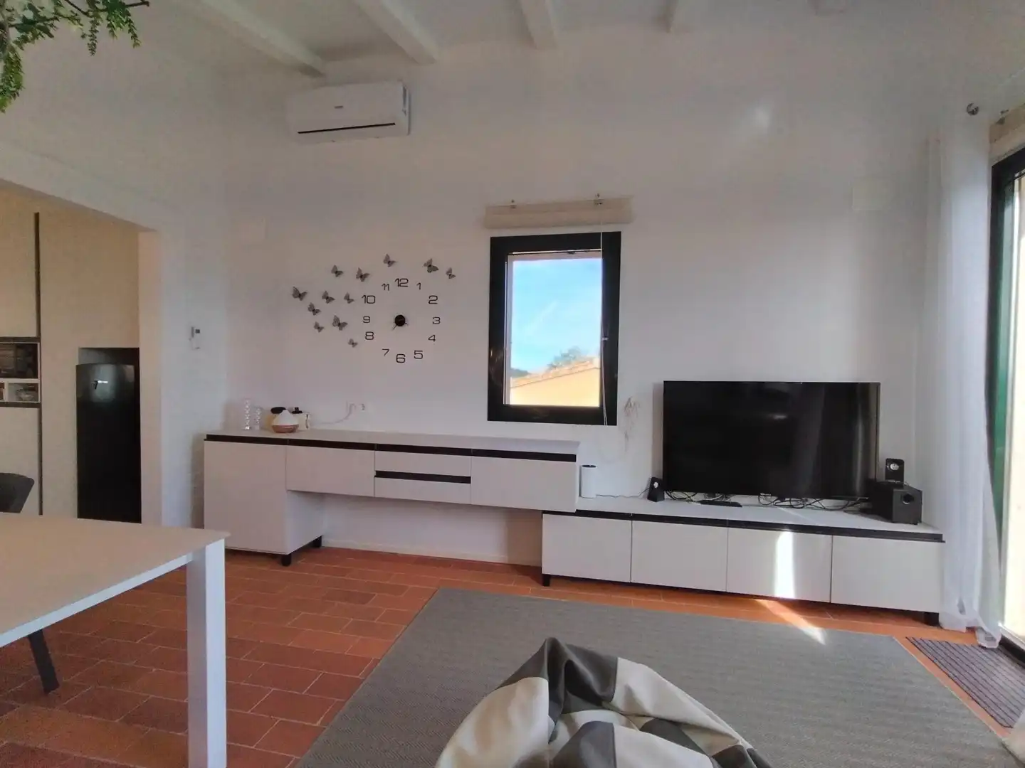 Sala d'estar de Àtic de lloguer en Ullastret