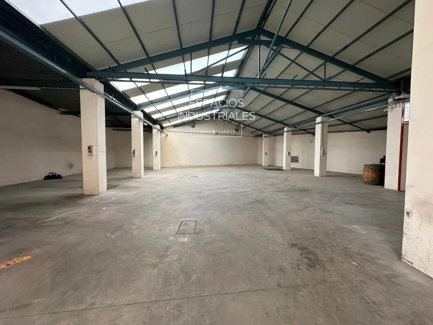 Außenansicht von Fabrikhallen zur Miete in Villarejo de Salvanés