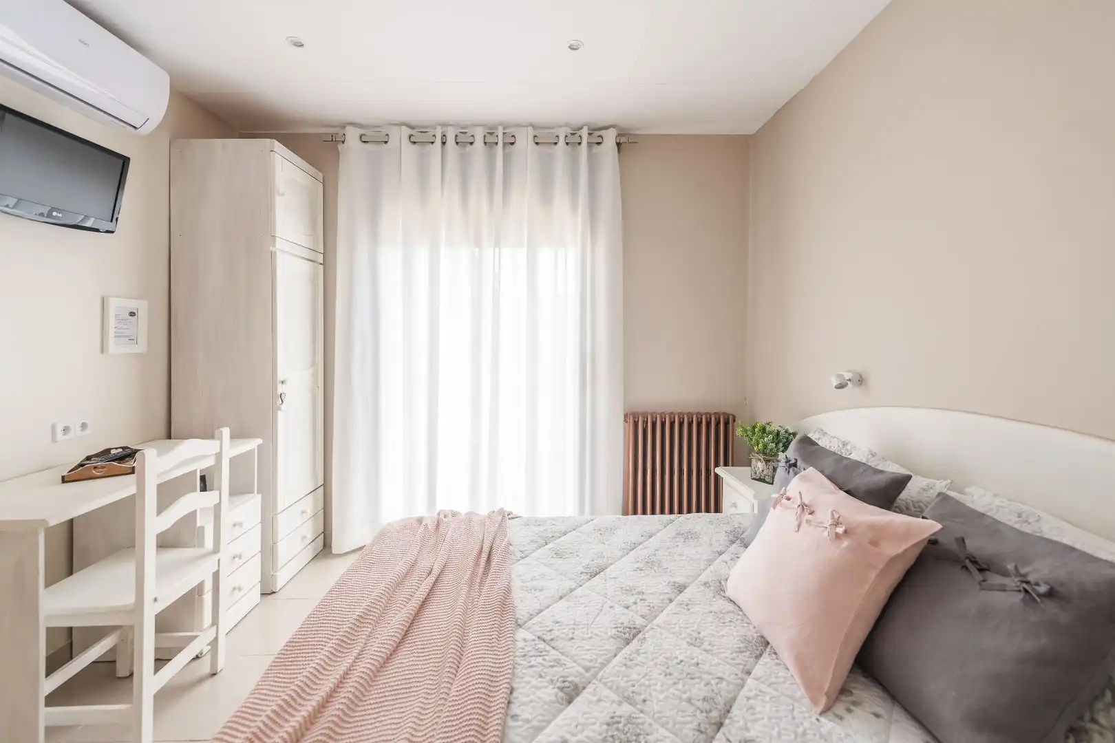 Casa con terraza en venta en Avenida PIRINEUS, imagen 19
