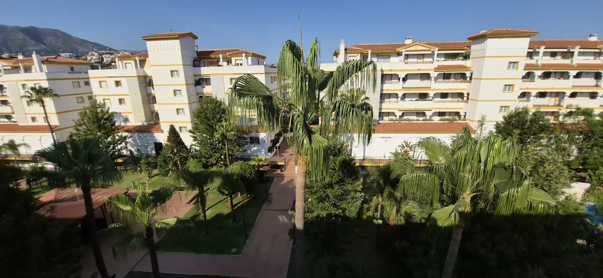 Vista exterior de Apartamento de alquiler en Mijas con Aire acondicionado, Calefacción y Terraza