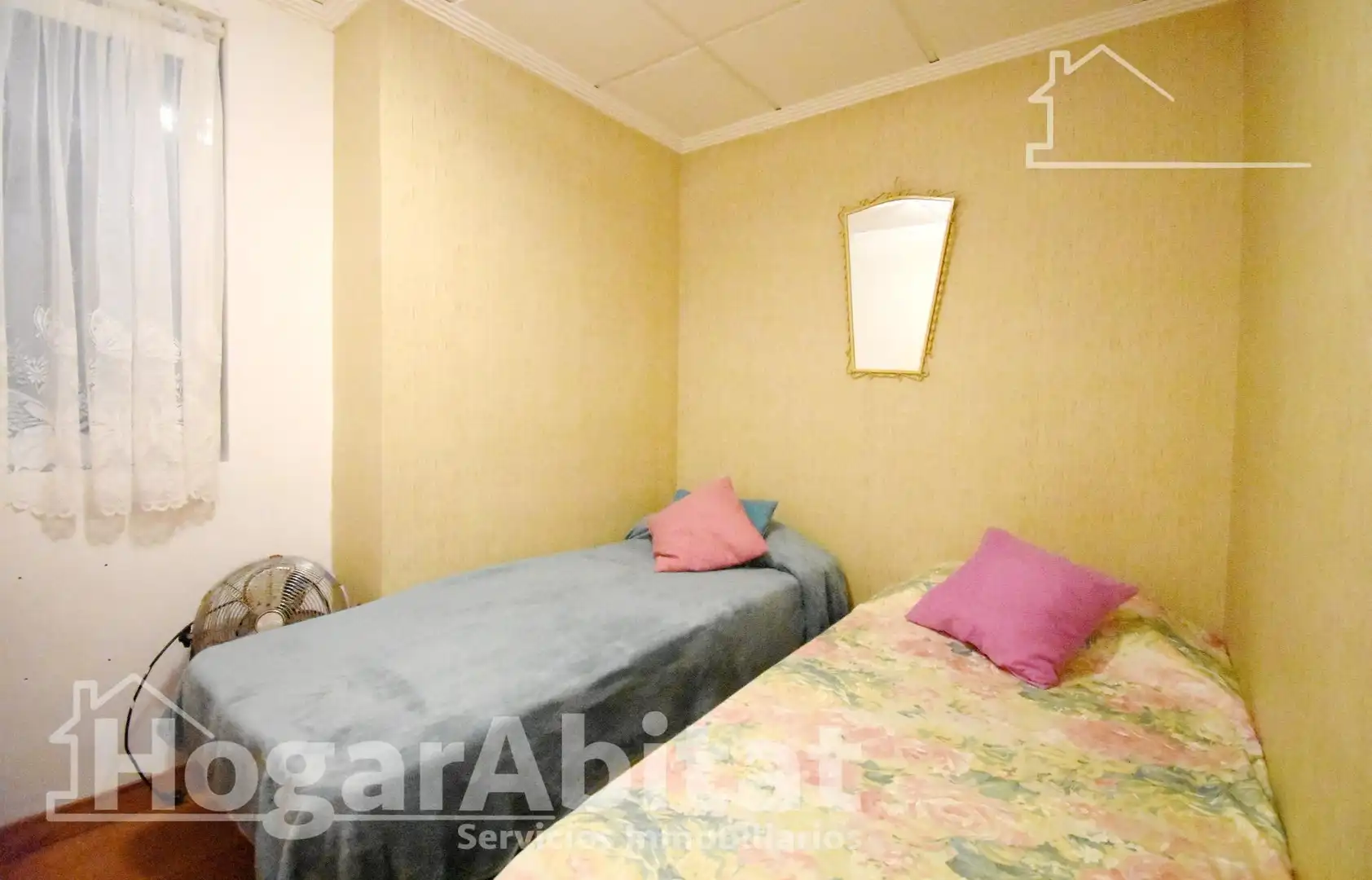 Habitación de Ático en venta en Oliva pueblo