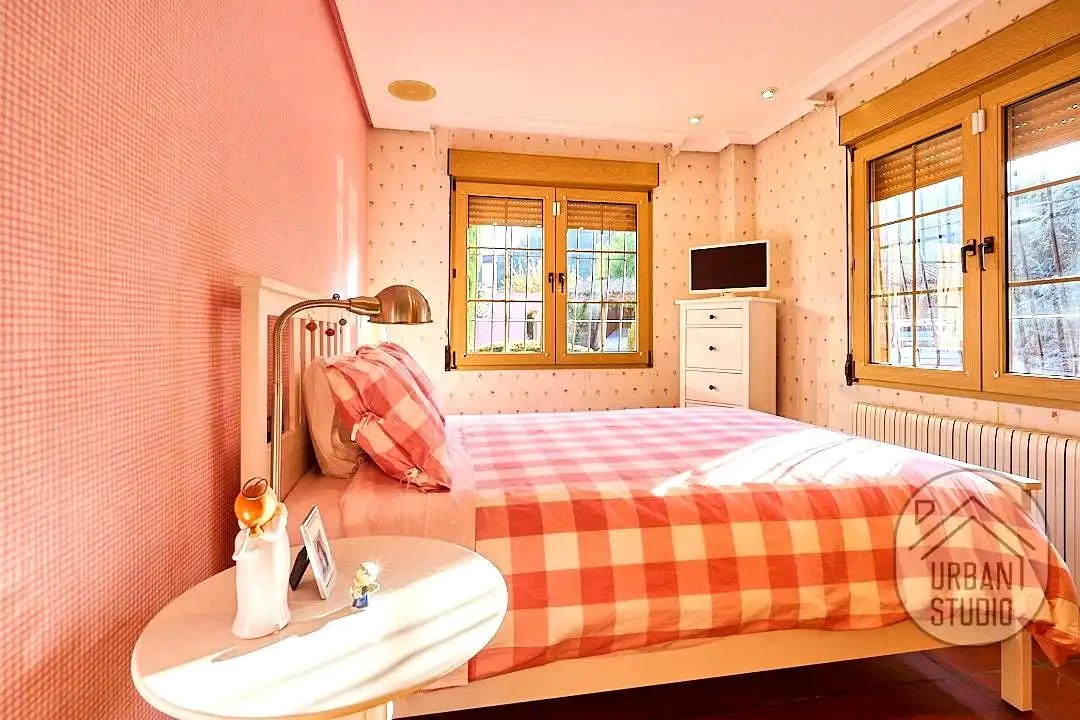 Bedroom of Houses for sale in Cocentaina  with Heating, Terrace and Swimming Pool